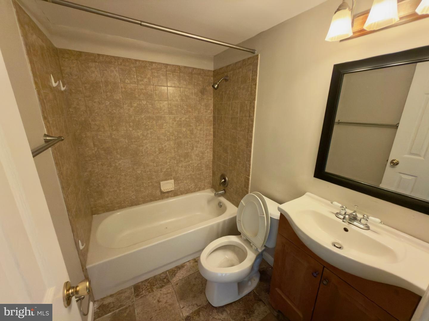 2408 FAIRHAVEN AVE, ALEXANDRIA, Virginia 22303, 6 Bedrooms Bedrooms, ,3 BathroomsBathrooms,Residential,For sale,2408 FAIRHAVEN AVE,VAFX2285880 MLS # VAFX2285880