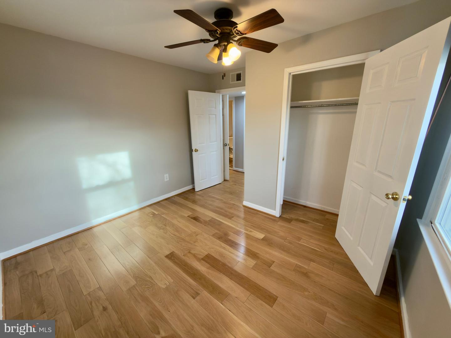 2408 FAIRHAVEN AVE, ALEXANDRIA, Virginia 22303, 6 Bedrooms Bedrooms, ,3 BathroomsBathrooms,Residential,For sale,2408 FAIRHAVEN AVE,VAFX2285880 MLS # VAFX2285880