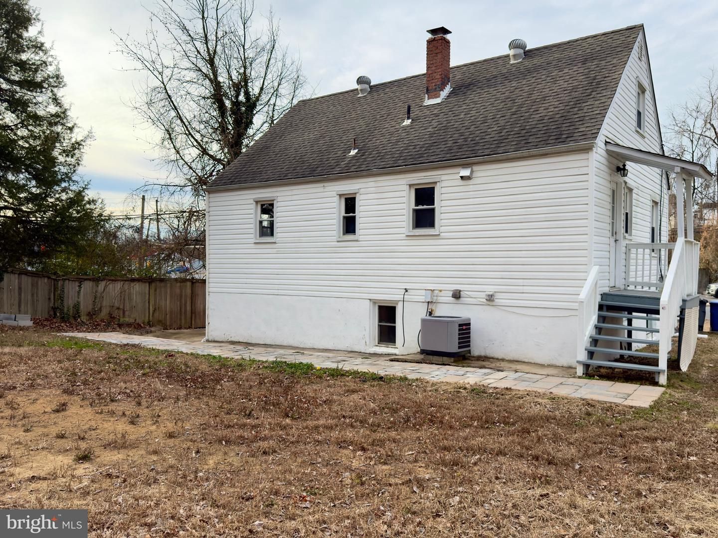 2408 FAIRHAVEN AVE, ALEXANDRIA, Virginia 22303, 6 Bedrooms Bedrooms, ,3 BathroomsBathrooms,Residential,For sale,2408 FAIRHAVEN AVE,VAFX2285880 MLS # VAFX2285880