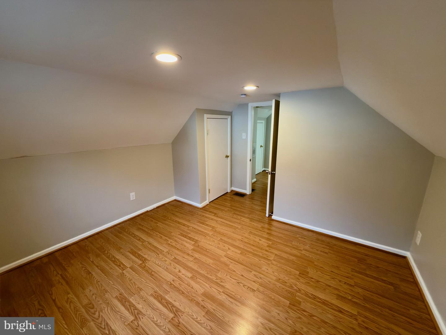 2408 FAIRHAVEN AVE, ALEXANDRIA, Virginia 22303, 6 Bedrooms Bedrooms, ,3 BathroomsBathrooms,Residential,For sale,2408 FAIRHAVEN AVE,VAFX2285880 MLS # VAFX2285880