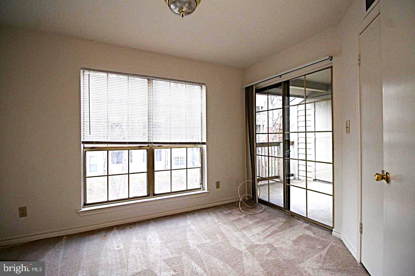 3902 PENDERVIEW DR #1423, FAIRFAX, Virginia 22033, 2 Bedrooms Bedrooms, 5 Rooms Rooms,1 BathroomBathrooms,Residential,For sale,3902 PENDERVIEW DR #1423,VAFX2285886 MLS # VAFX2285886