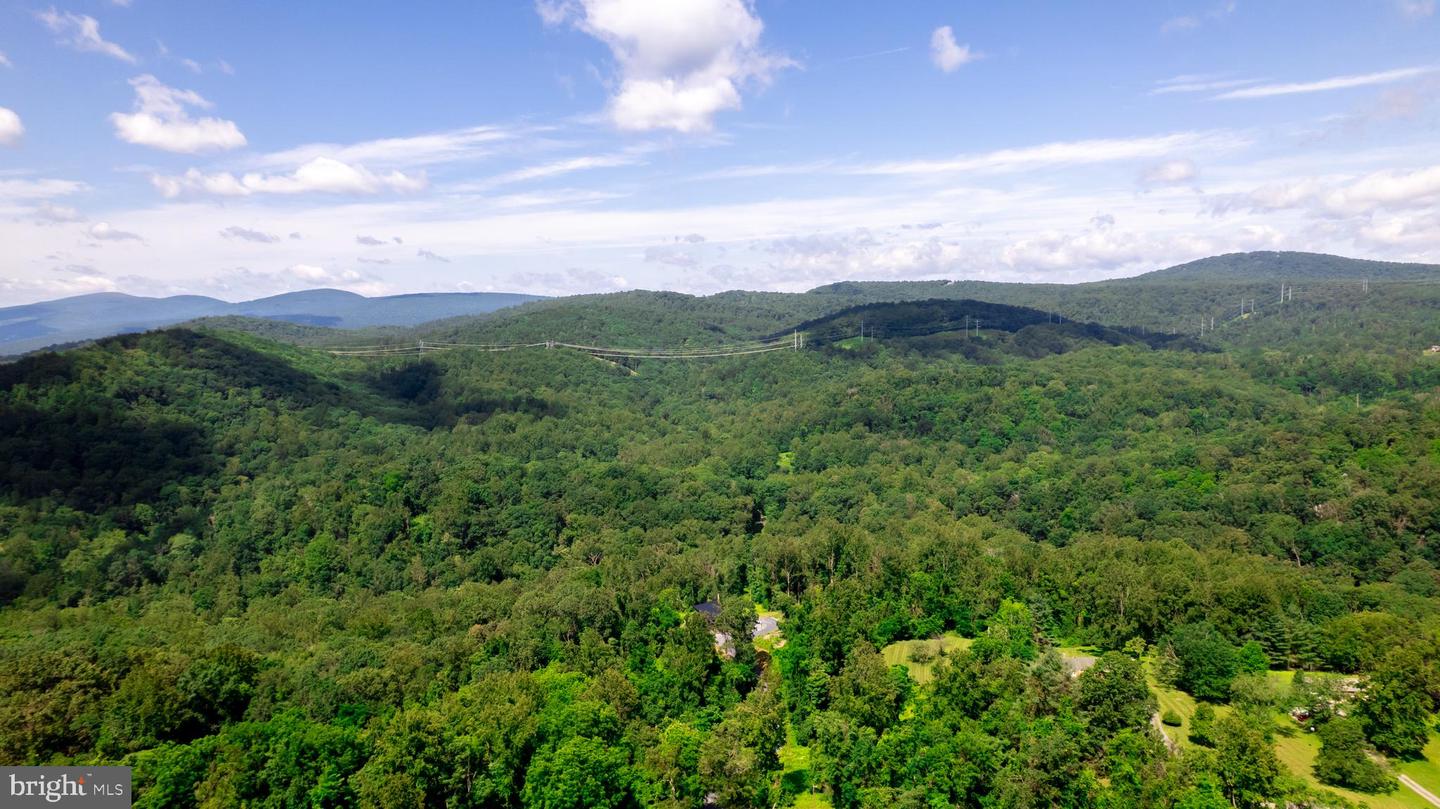 4179 FIERY RUN RD, LINDEN, Virginia 22642, 5 Bedrooms Bedrooms, ,2 BathroomsBathrooms,Residential,For sale,4179 FIERY RUN RD,VAFQ2020140 MLS # VAFQ2020140