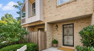 1641 KENWOOD AVE, ALEXANDRIA, Virginia 22302, 2 Bedrooms Bedrooms, ,2 BathroomsBathrooms,Residential,For sale,1641 KENWOOD AVE,VAAX2053192 MLS # VAAX2053192