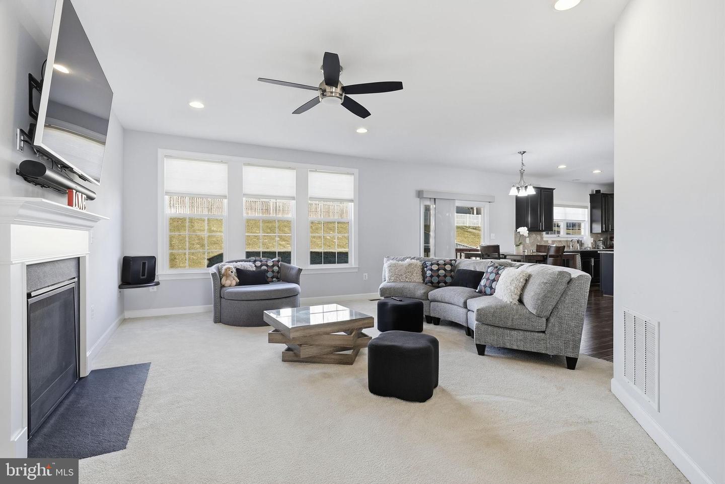 3012 LANDING EAGLE CT, WOODBRIDGE, Virginia 22191, 4 Bedrooms Bedrooms, 12 Rooms Rooms,2 BathroomsBathrooms,Residential,For sale,3012 LANDING EAGLE CT,VAPW2110604 MLS # VAPW2110604