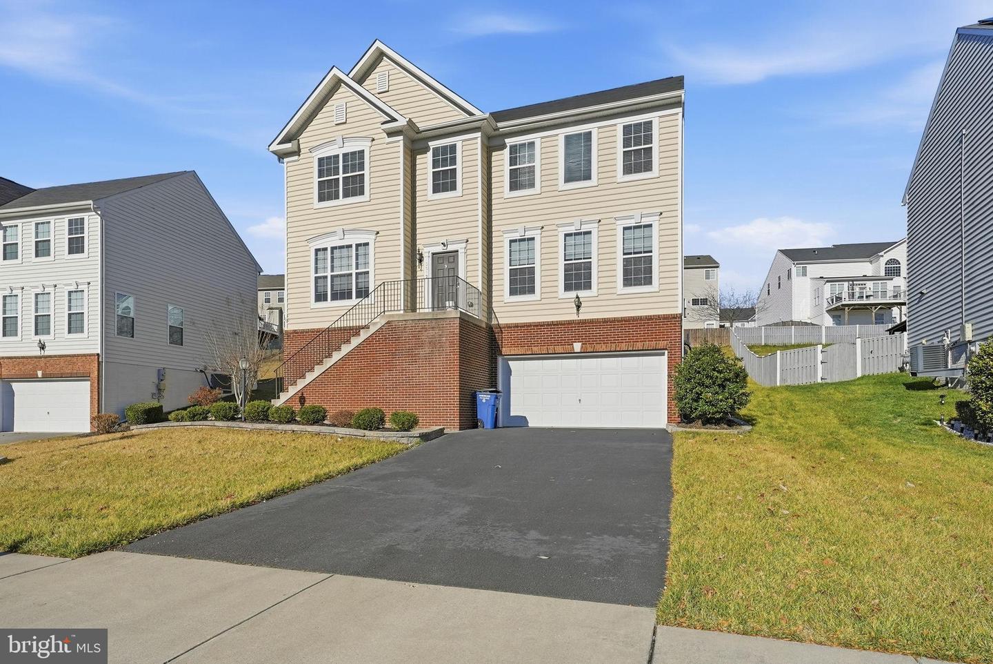 3012 LANDING EAGLE CT, WOODBRIDGE, Virginia 22191, 4 Bedrooms Bedrooms, 12 Rooms Rooms,2 BathroomsBathrooms,Residential,For sale,3012 LANDING EAGLE CT,VAPW2110604 MLS # VAPW2110604