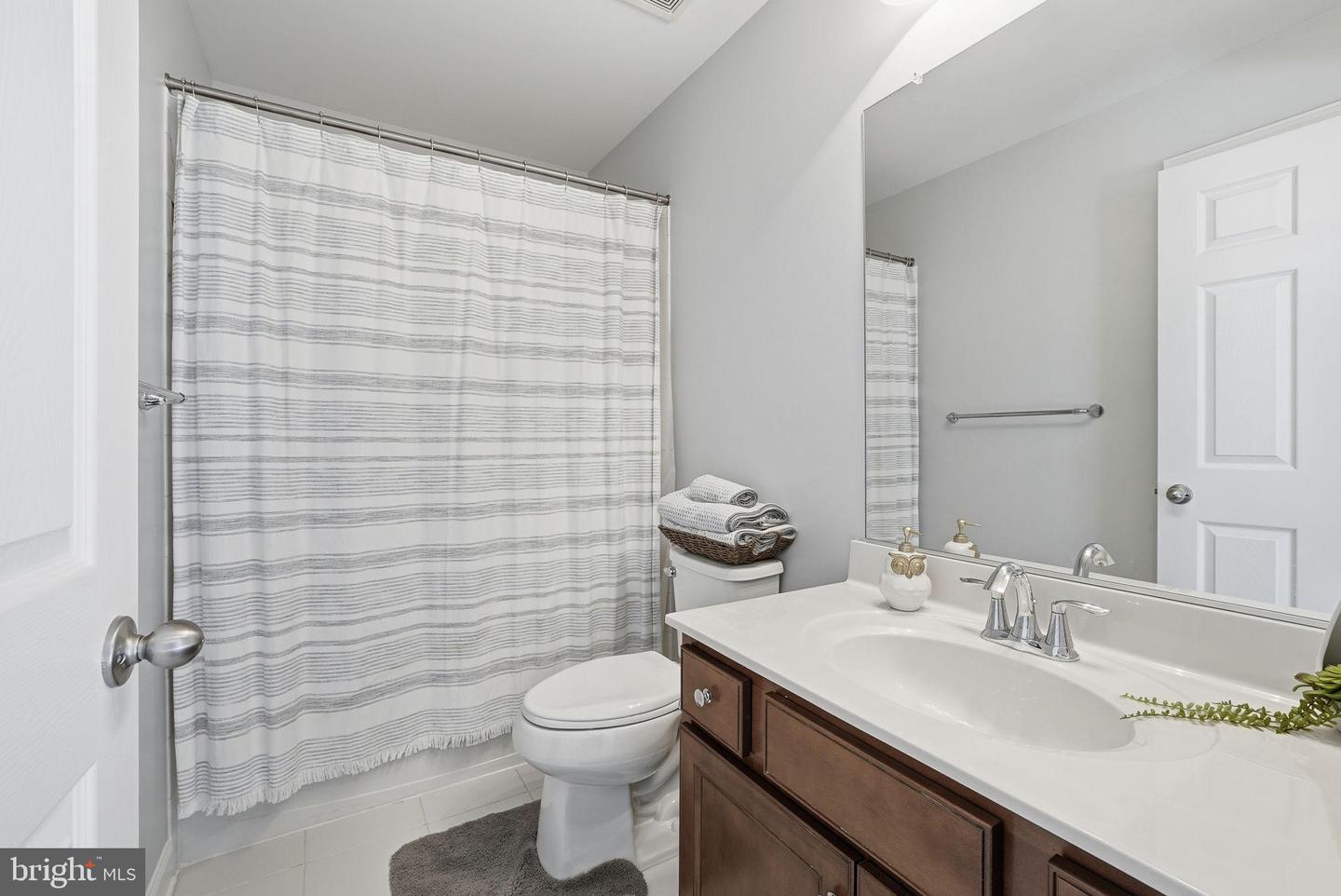 3012 LANDING EAGLE CT, WOODBRIDGE, Virginia 22191, 4 Bedrooms Bedrooms, 12 Rooms Rooms,2 BathroomsBathrooms,Residential,For sale,3012 LANDING EAGLE CT,VAPW2110604 MLS # VAPW2110604