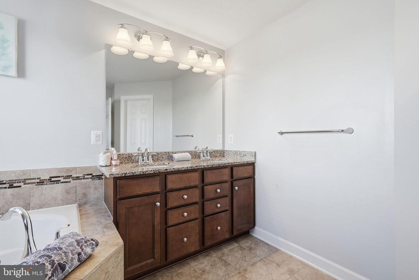 3012 LANDING EAGLE CT, WOODBRIDGE, Virginia 22191, 4 Bedrooms Bedrooms, 12 Rooms Rooms,2 BathroomsBathrooms,Residential,For sale,3012 LANDING EAGLE CT,VAPW2110604 MLS # VAPW2110604