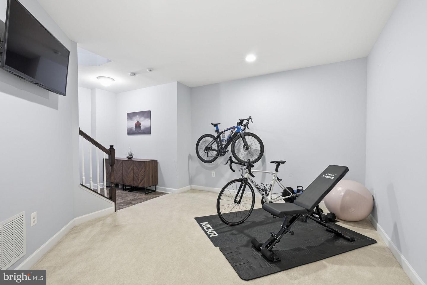 3012 LANDING EAGLE CT, WOODBRIDGE, Virginia 22191, 4 Bedrooms Bedrooms, 12 Rooms Rooms,2 BathroomsBathrooms,Residential,For sale,3012 LANDING EAGLE CT,VAPW2110604 MLS # VAPW2110604