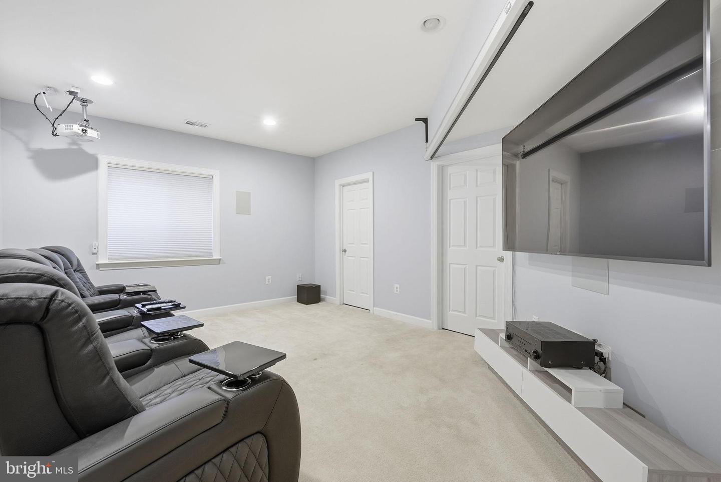 3012 LANDING EAGLE CT, WOODBRIDGE, Virginia 22191, 4 Bedrooms Bedrooms, 12 Rooms Rooms,2 BathroomsBathrooms,Residential,For sale,3012 LANDING EAGLE CT,VAPW2110604 MLS # VAPW2110604