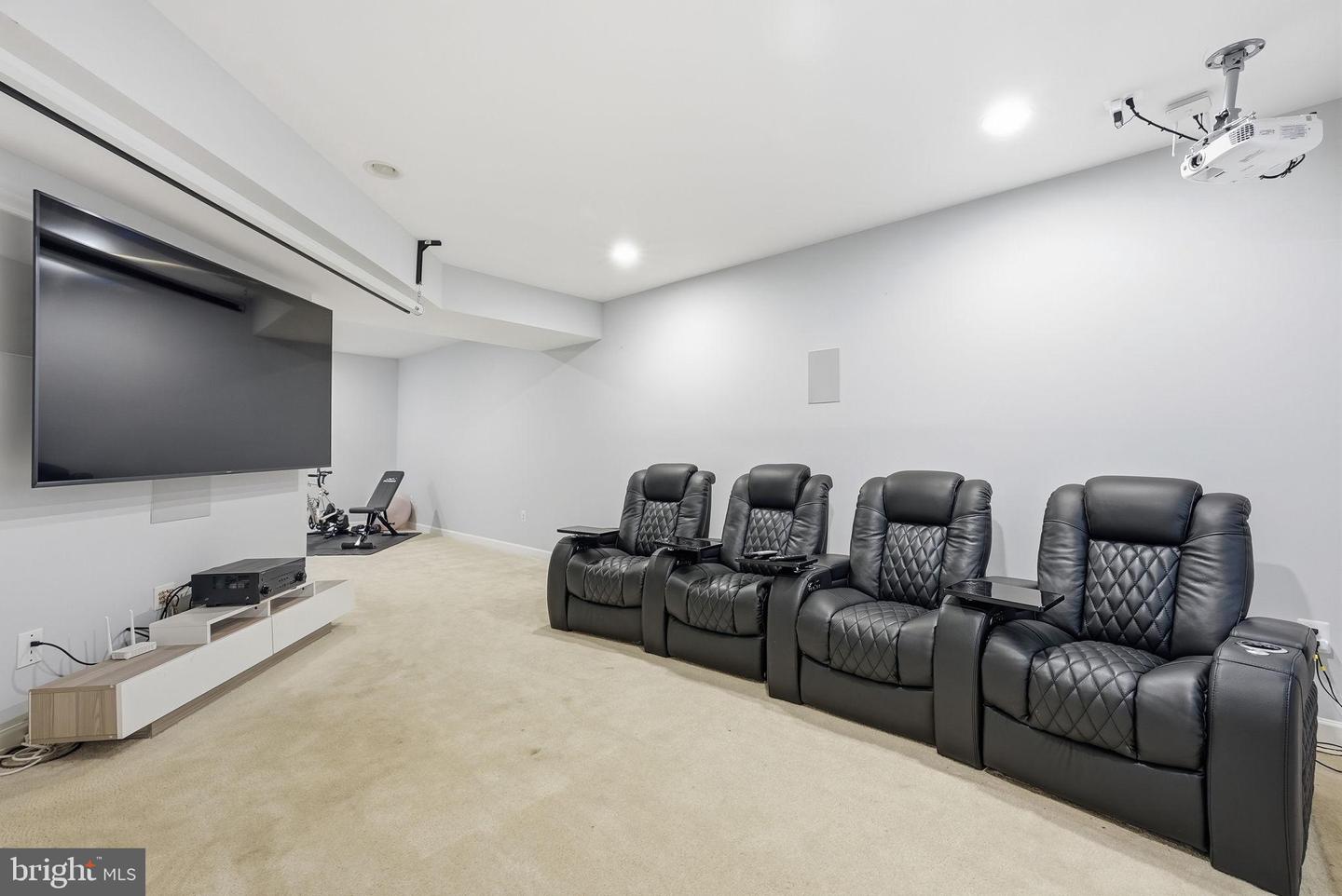 3012 LANDING EAGLE CT, WOODBRIDGE, Virginia 22191, 4 Bedrooms Bedrooms, 12 Rooms Rooms,2 BathroomsBathrooms,Residential,For sale,3012 LANDING EAGLE CT,VAPW2110604 MLS # VAPW2110604