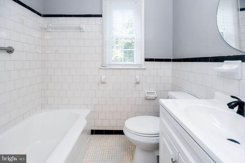 3937 PENNSYLVANIA AVE SE #102, WASHINGTON, District Of Columbia 20020, 1 Bedroom Bedrooms, ,1 BathroomBathrooms,Residential,For sale,3937 PENNSYLVANIA AVE SE #102,DCDC2241534 MLS # DCDC2241534