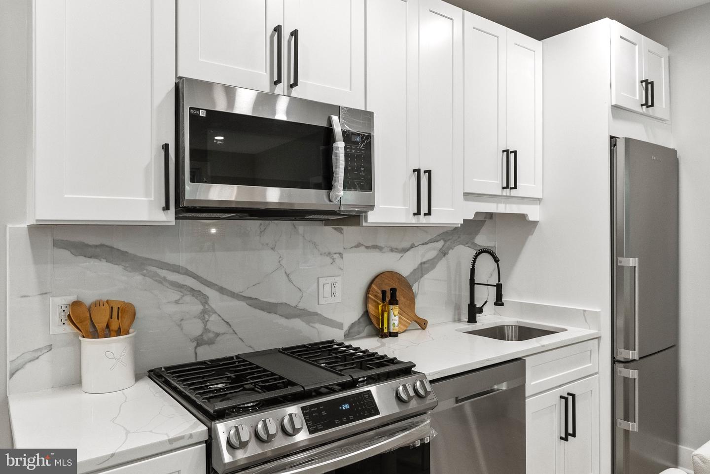 2019 M ST NE #01, WASHINGTON, District Of Columbia 20002, 2 Bedrooms Bedrooms, ,2 BathroomsBathrooms,Residential,For sale,2019 M ST NE #01,DCDC2241536 MLS # DCDC2241536