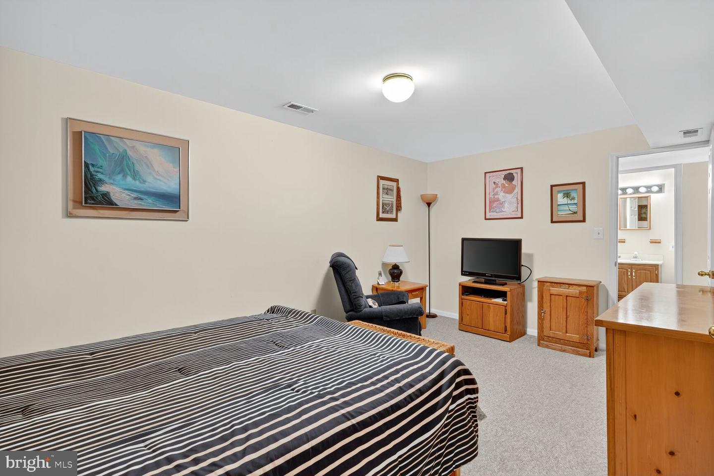 6338 ALDERMAN DR, ALEXANDRIA, Virginia 22315, 4 Bedrooms Bedrooms, ,3 BathroomsBathrooms,Residential,For sale,6338 ALDERMAN DR,VAFX2285916 MLS # VAFX2285916