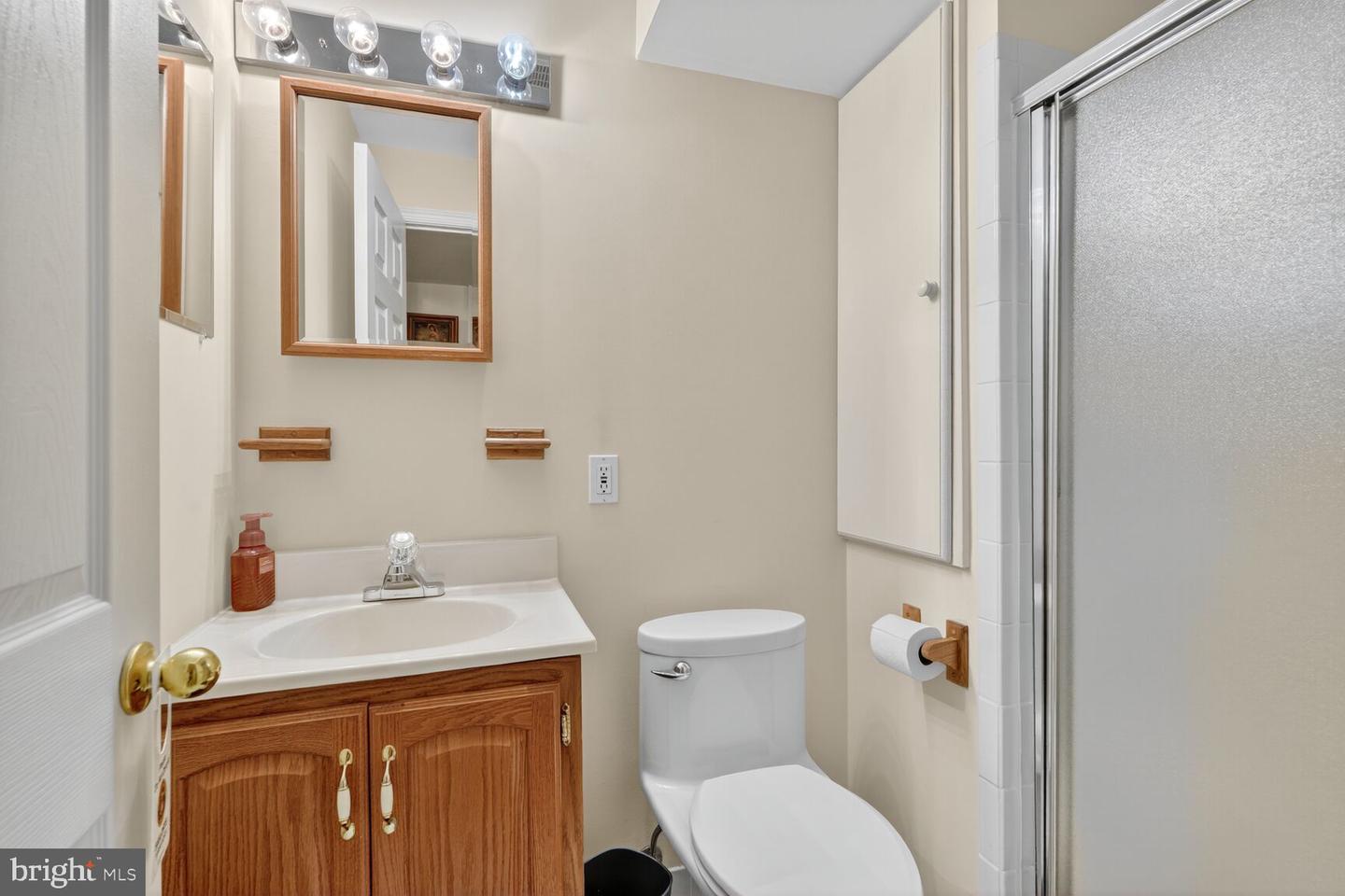 6338 ALDERMAN DR, ALEXANDRIA, Virginia 22315, 4 Bedrooms Bedrooms, ,3 BathroomsBathrooms,Residential,For sale,6338 ALDERMAN DR,VAFX2285916 MLS # VAFX2285916