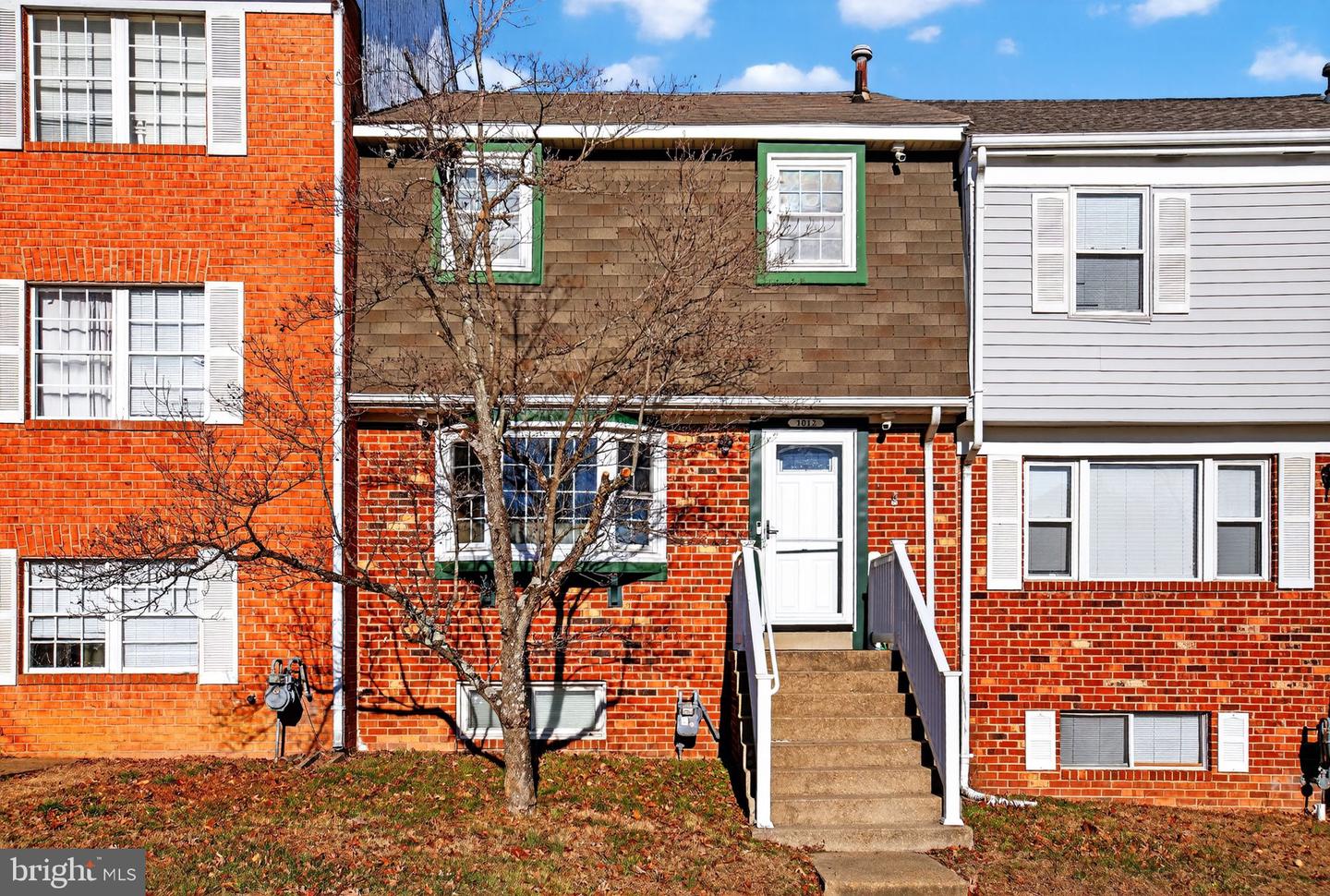 1012 JAMES MADISON CIR, FREDERICKSBURG, Virginia 22405, 3 Bedrooms Bedrooms, ,2 BathroomsBathrooms,Residential,For sale,1012 JAMES MADISON CIR,VAST2045298 MLS # VAST2045298