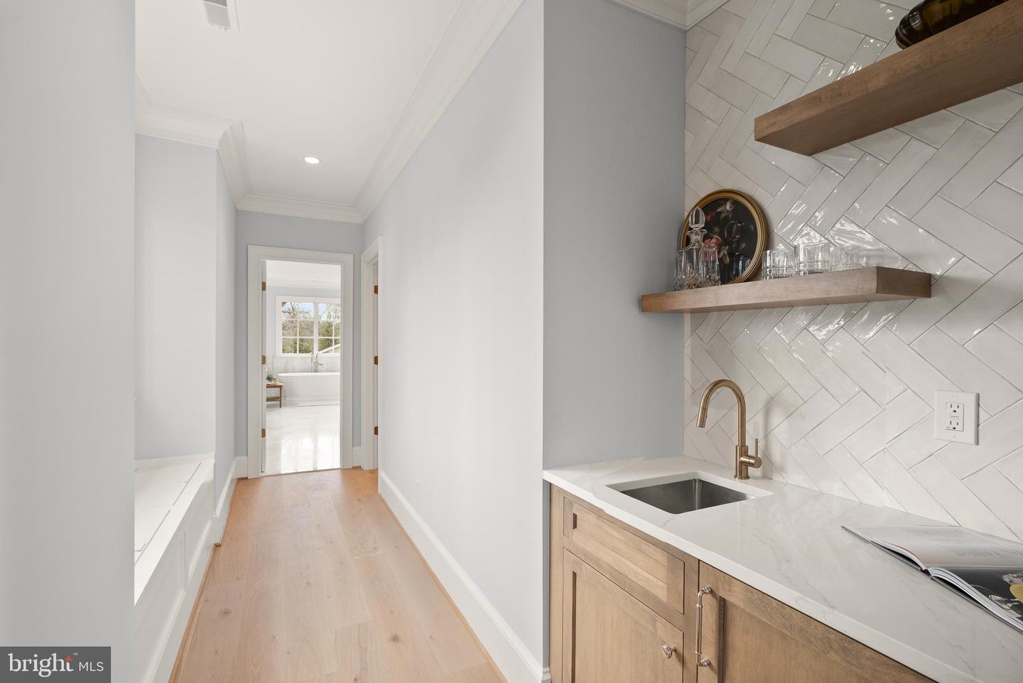 3941 N GLEBE RD, ARLINGTON, Virginia 22207, 6 Bedrooms Bedrooms, ,6 BathroomsBathrooms,Residential,For sale,3941 N GLEBE RD,VAAR2059568 MLS # VAAR2059568