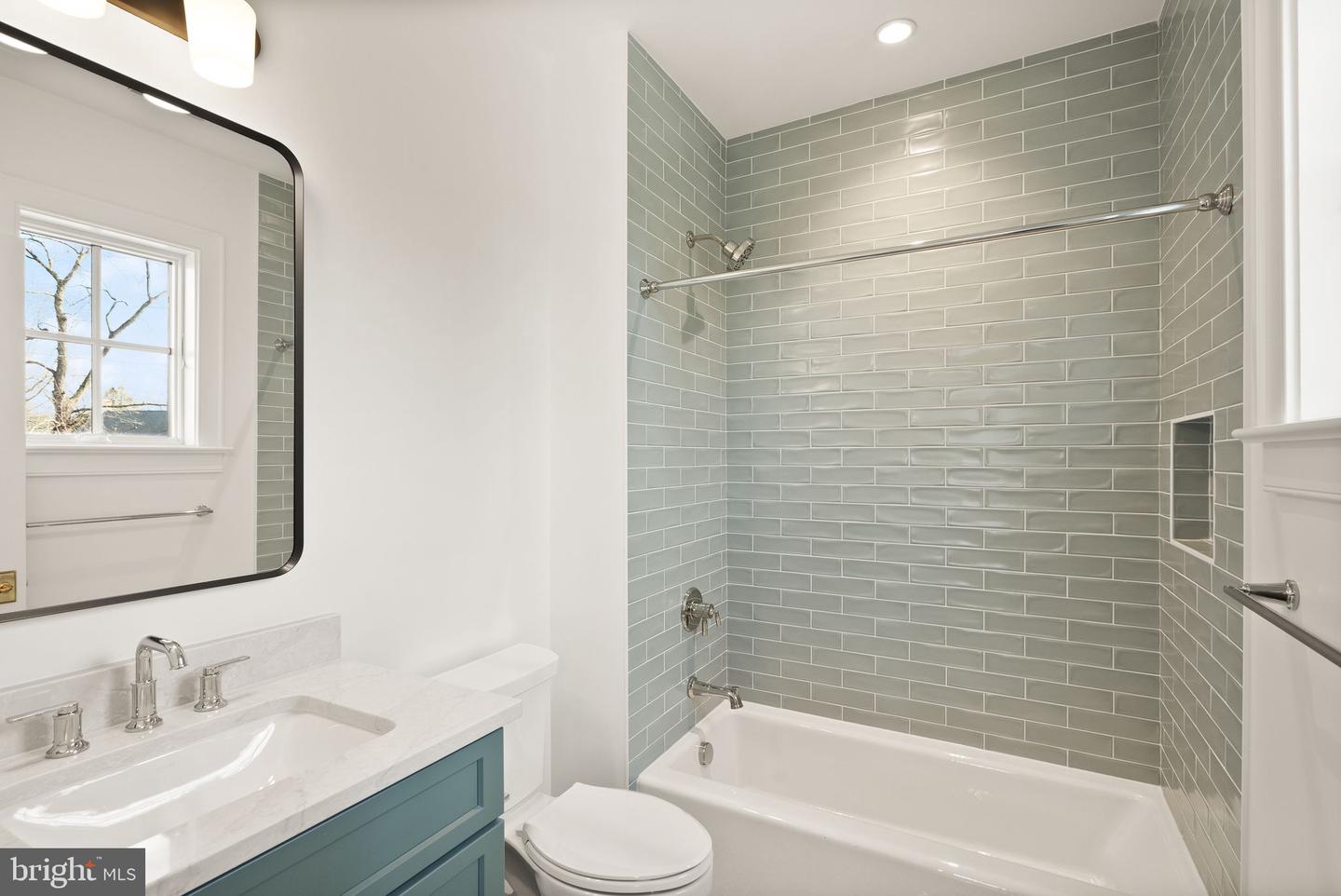 3941 N GLEBE RD, ARLINGTON, Virginia 22207, 6 Bedrooms Bedrooms, ,6 BathroomsBathrooms,Residential,For sale,3941 N GLEBE RD,VAAR2059568 MLS # VAAR2059568