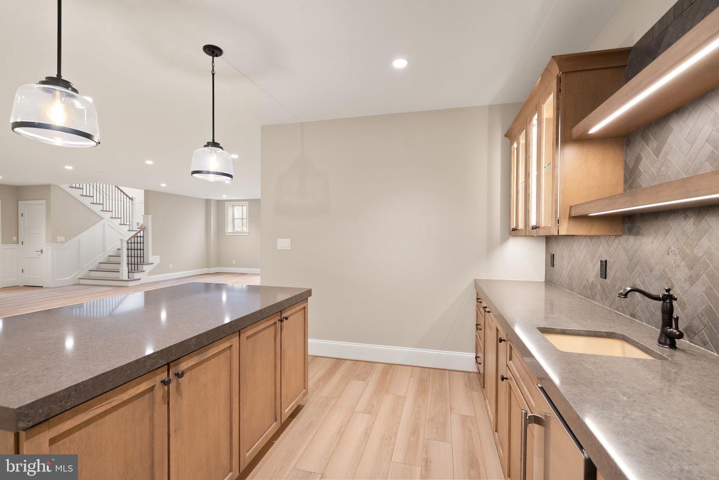 3941 N GLEBE RD, ARLINGTON, Virginia 22207, 6 Bedrooms Bedrooms, ,6 BathroomsBathrooms,Residential,For sale,3941 N GLEBE RD,VAAR2059568 MLS # VAAR2059568