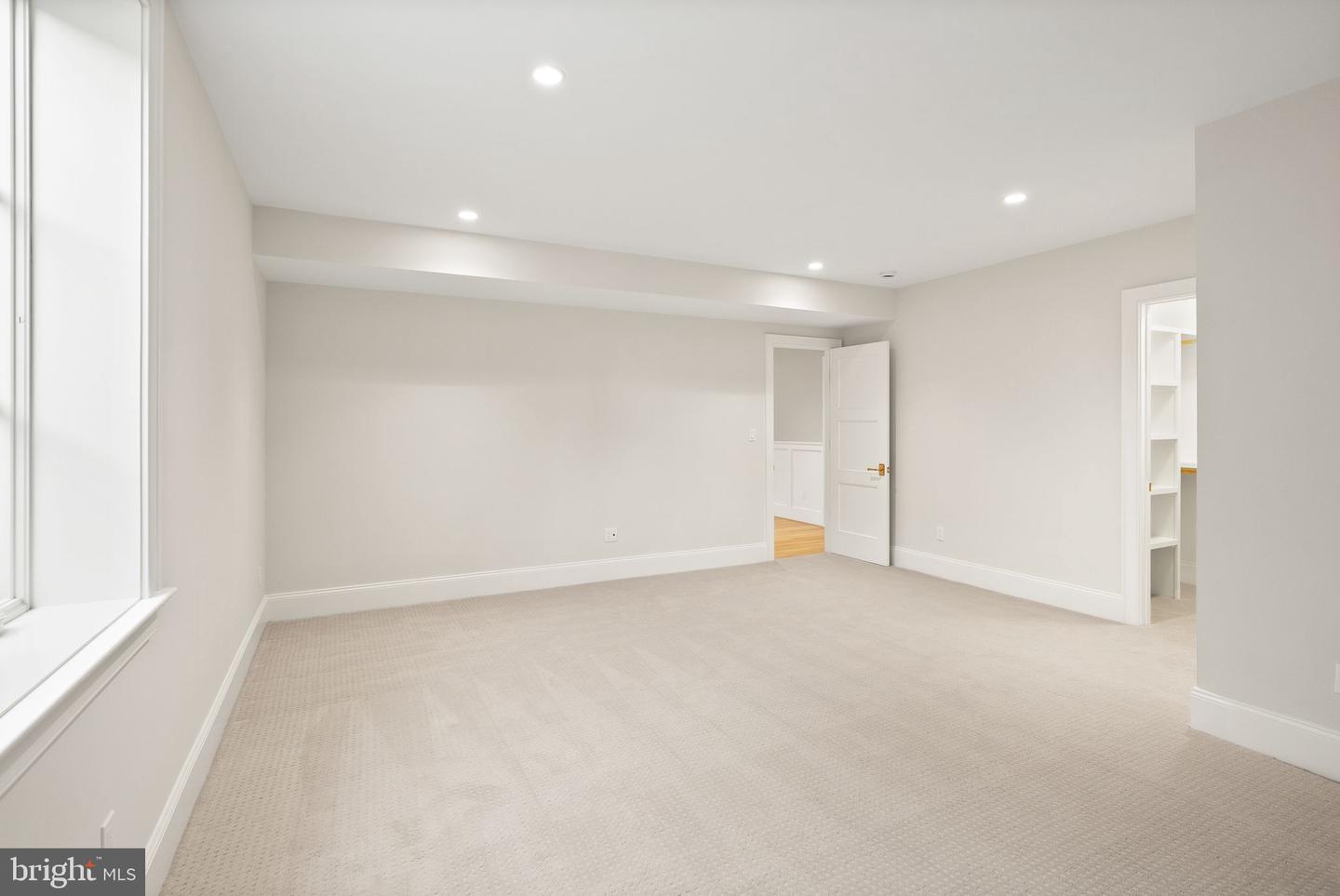 3941 N GLEBE RD, ARLINGTON, Virginia 22207, 6 Bedrooms Bedrooms, ,6 BathroomsBathrooms,Residential,For sale,3941 N GLEBE RD,VAAR2059568 MLS # VAAR2059568