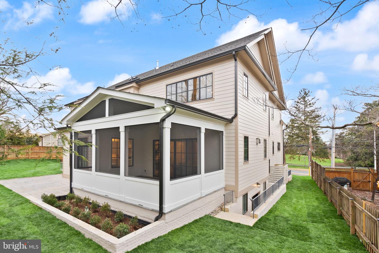 3941 N GLEBE RD, ARLINGTON, Virginia 22207, 6 Bedrooms Bedrooms, ,6 BathroomsBathrooms,Residential,For sale,3941 N GLEBE RD,VAAR2059568 MLS # VAAR2059568