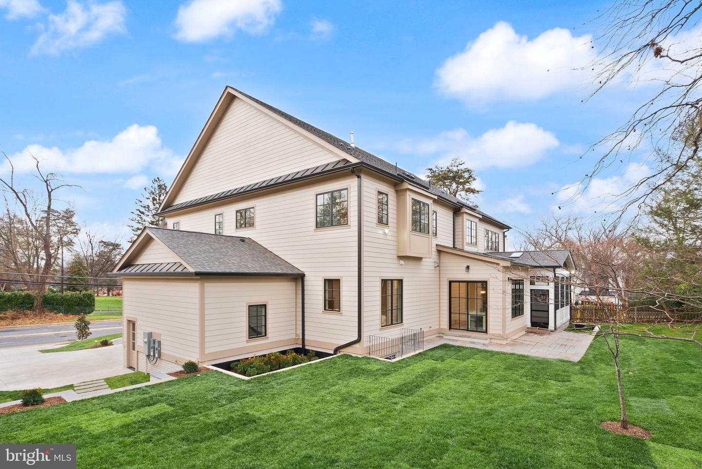 3941 N GLEBE RD, ARLINGTON, Virginia 22207, 6 Bedrooms Bedrooms, ,6 BathroomsBathrooms,Residential,For sale,3941 N GLEBE RD,VAAR2059568 MLS # VAAR2059568