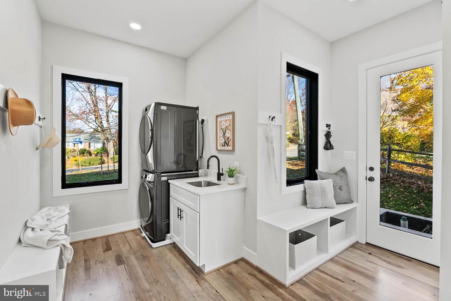 2115 NATAHOA CT, FALLS CHURCH, Virginia 22043, 7 Bedrooms Bedrooms, ,7 BathroomsBathrooms,Residential,For sale,2115 NATAHOA CT,VAFX2252682 MLS # VAFX2252682