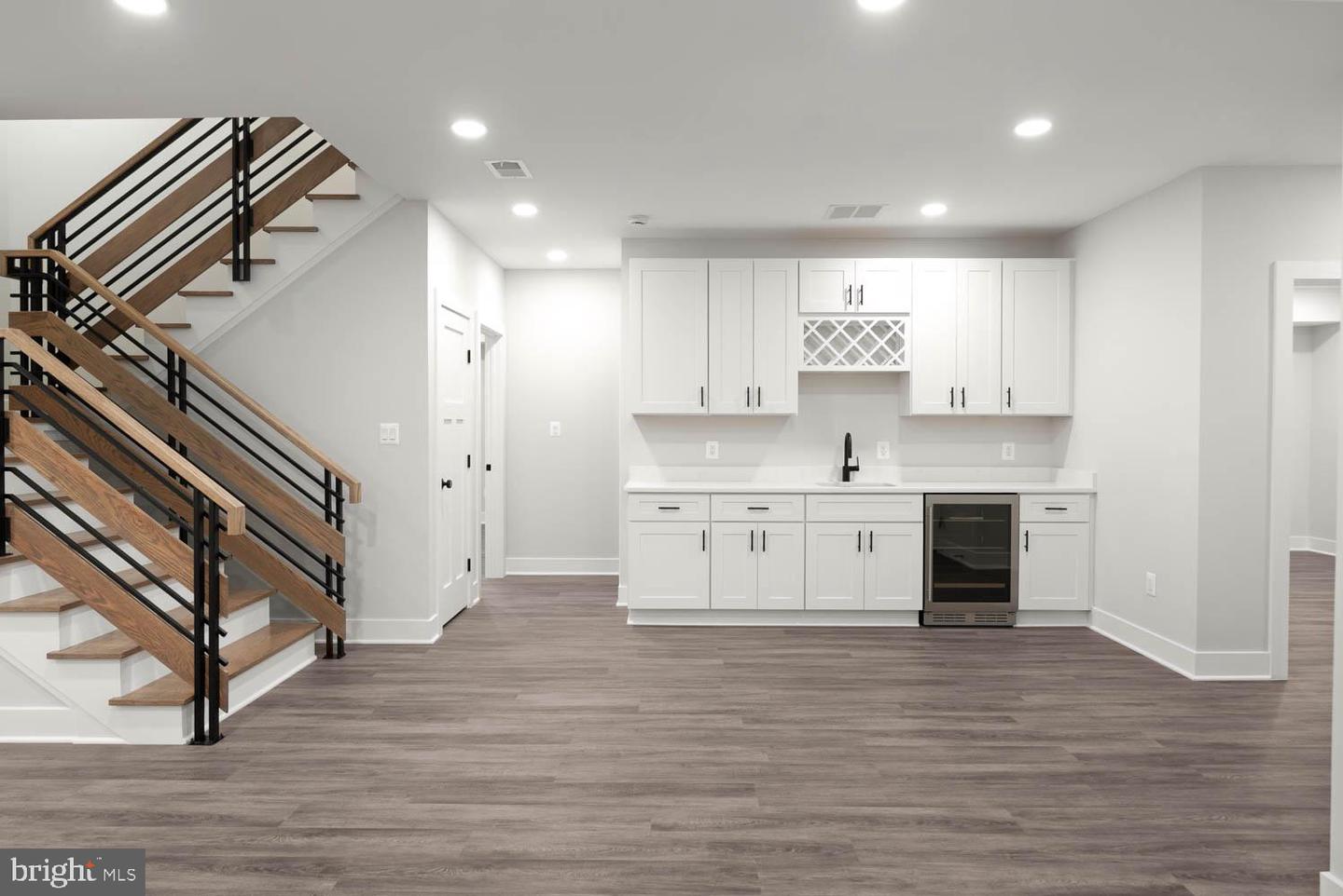 2115 NATAHOA CT, FALLS CHURCH, Virginia 22043, 7 Bedrooms Bedrooms, ,7 BathroomsBathrooms,Residential,For sale,2115 NATAHOA CT,VAFX2252682 MLS # VAFX2252682