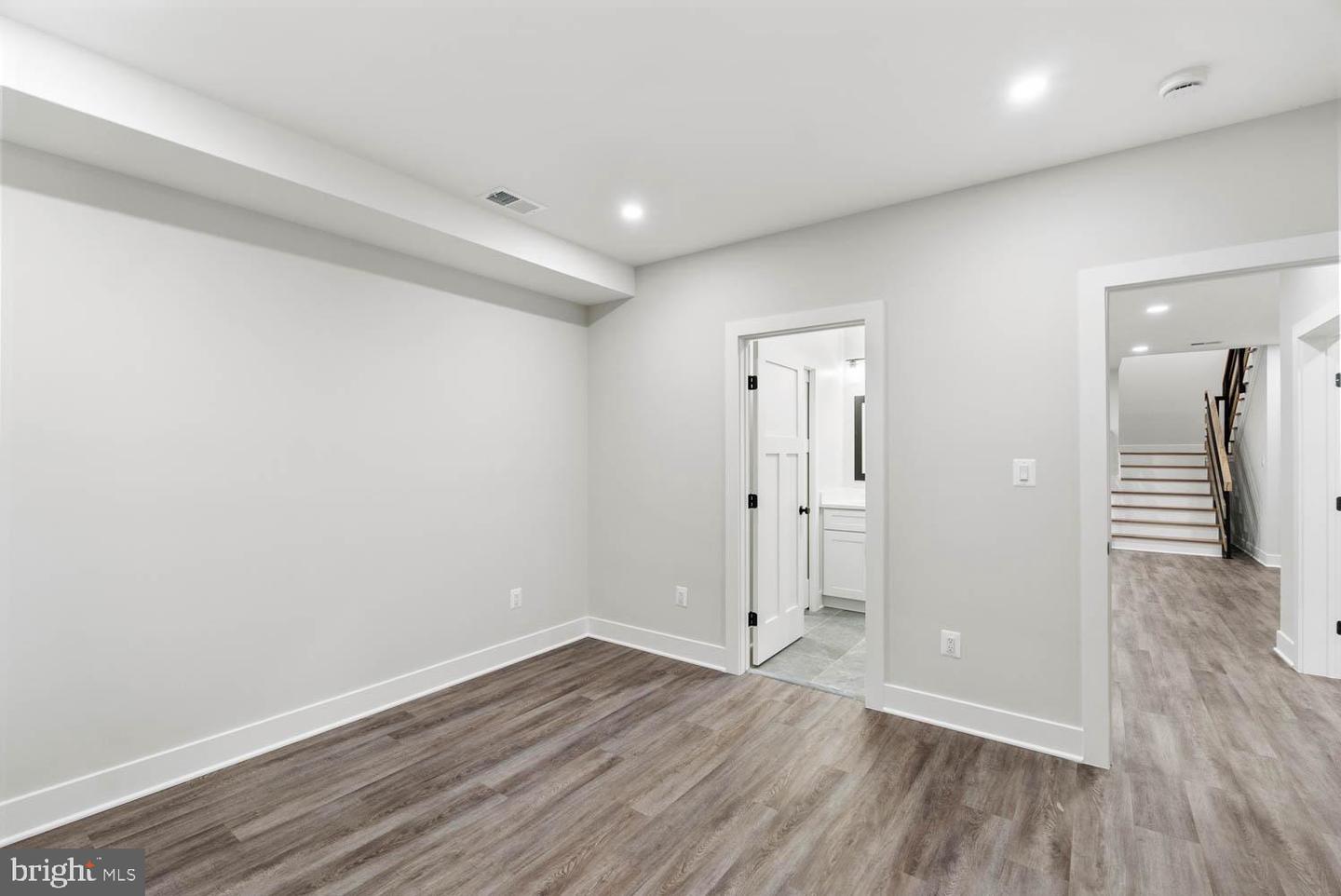 2115 NATAHOA CT, FALLS CHURCH, Virginia 22043, 7 Bedrooms Bedrooms, ,7 BathroomsBathrooms,Residential,For sale,2115 NATAHOA CT,VAFX2252682 MLS # VAFX2252682