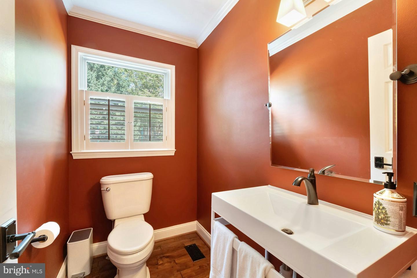 16555 OLD WATERFORD RD, PAEONIAN SPRINGS, Virginia 20129, 4 Bedrooms Bedrooms, ,4 BathroomsBathrooms,Residential,For sale,16555 OLD WATERFORD RD,VALO2106450 MLS # VALO2106450