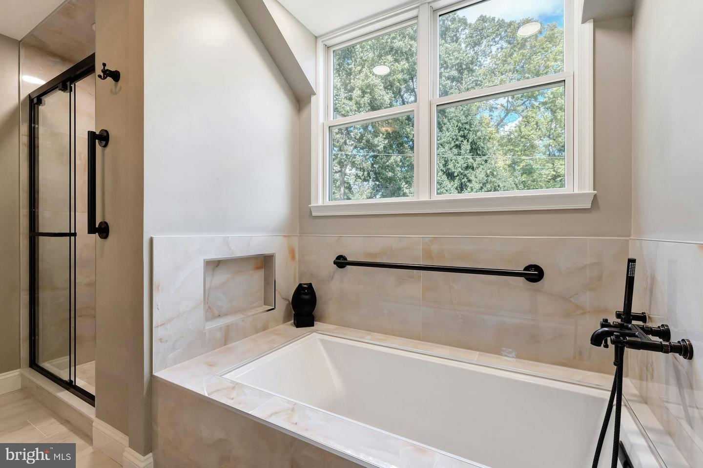 16555 OLD WATERFORD RD, PAEONIAN SPRINGS, Virginia 20129, 4 Bedrooms Bedrooms, ,4 BathroomsBathrooms,Residential,For sale,16555 OLD WATERFORD RD,VALO2106450 MLS # VALO2106450