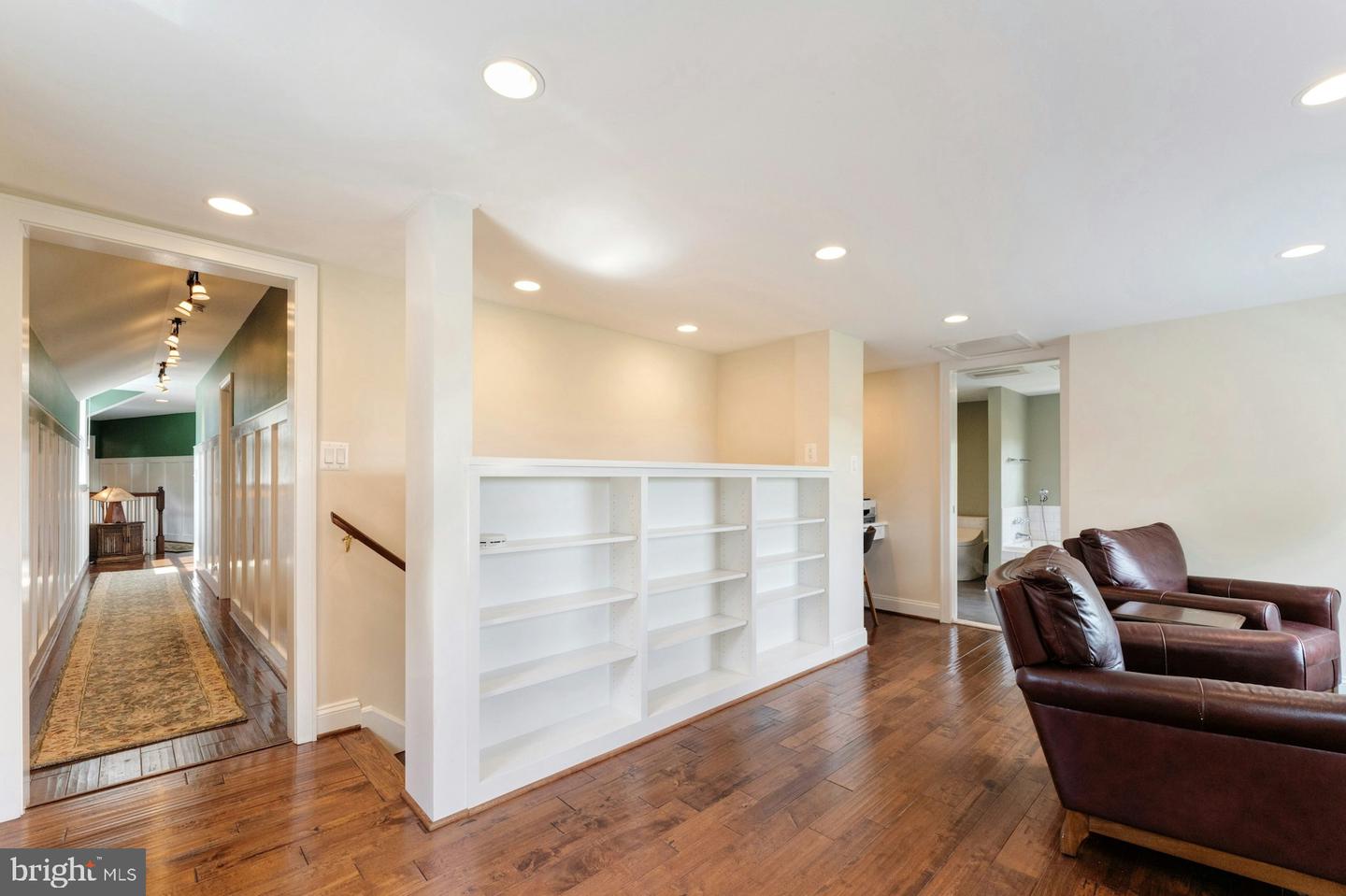 16555 OLD WATERFORD RD, PAEONIAN SPRINGS, Virginia 20129, 4 Bedrooms Bedrooms, ,4 BathroomsBathrooms,Residential,For sale,16555 OLD WATERFORD RD,VALO2106450 MLS # VALO2106450