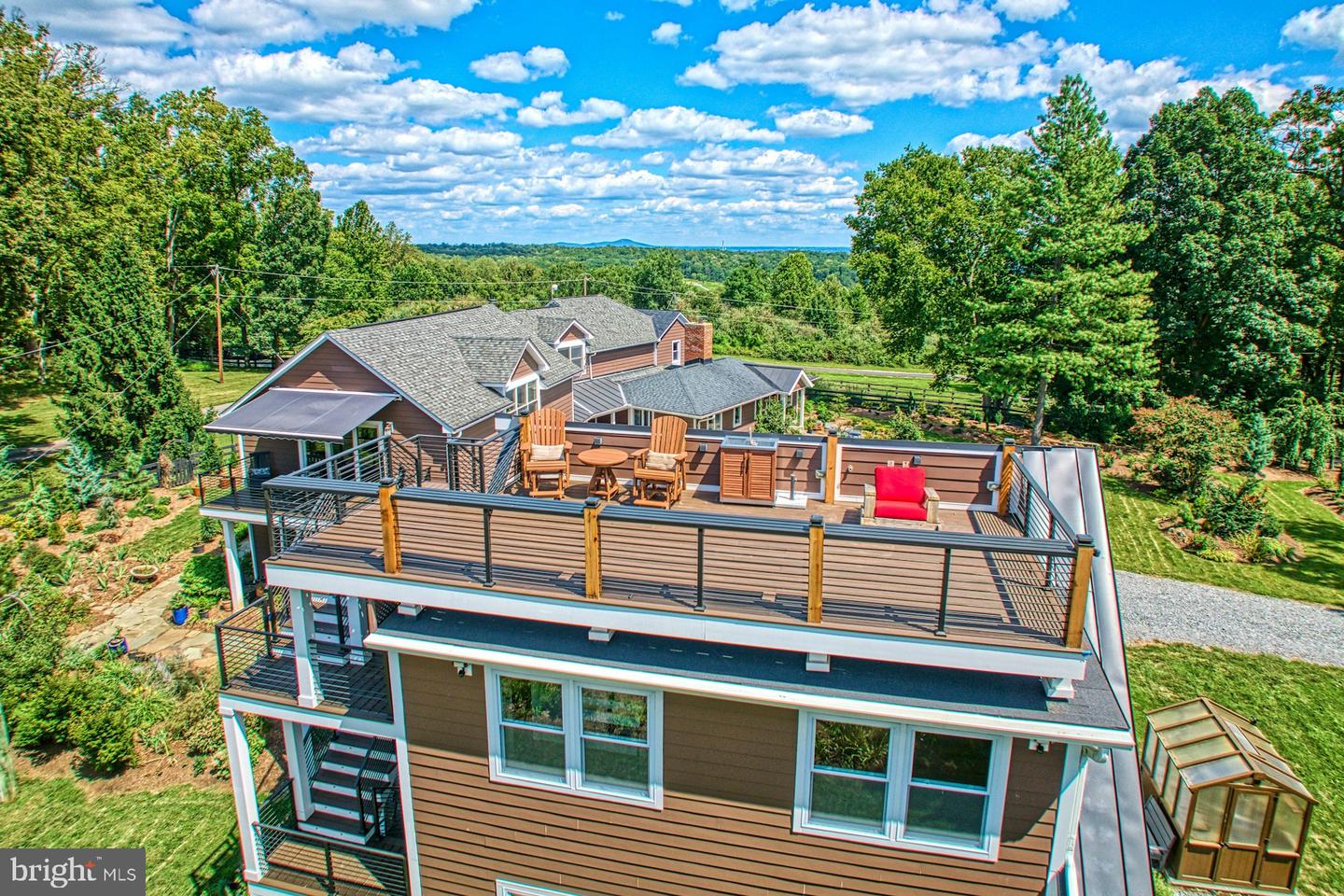 16555 OLD WATERFORD RD, PAEONIAN SPRINGS, Virginia 20129, 4 Bedrooms Bedrooms, ,4 BathroomsBathrooms,Residential,For sale,16555 OLD WATERFORD RD,VALO2106450 MLS # VALO2106450