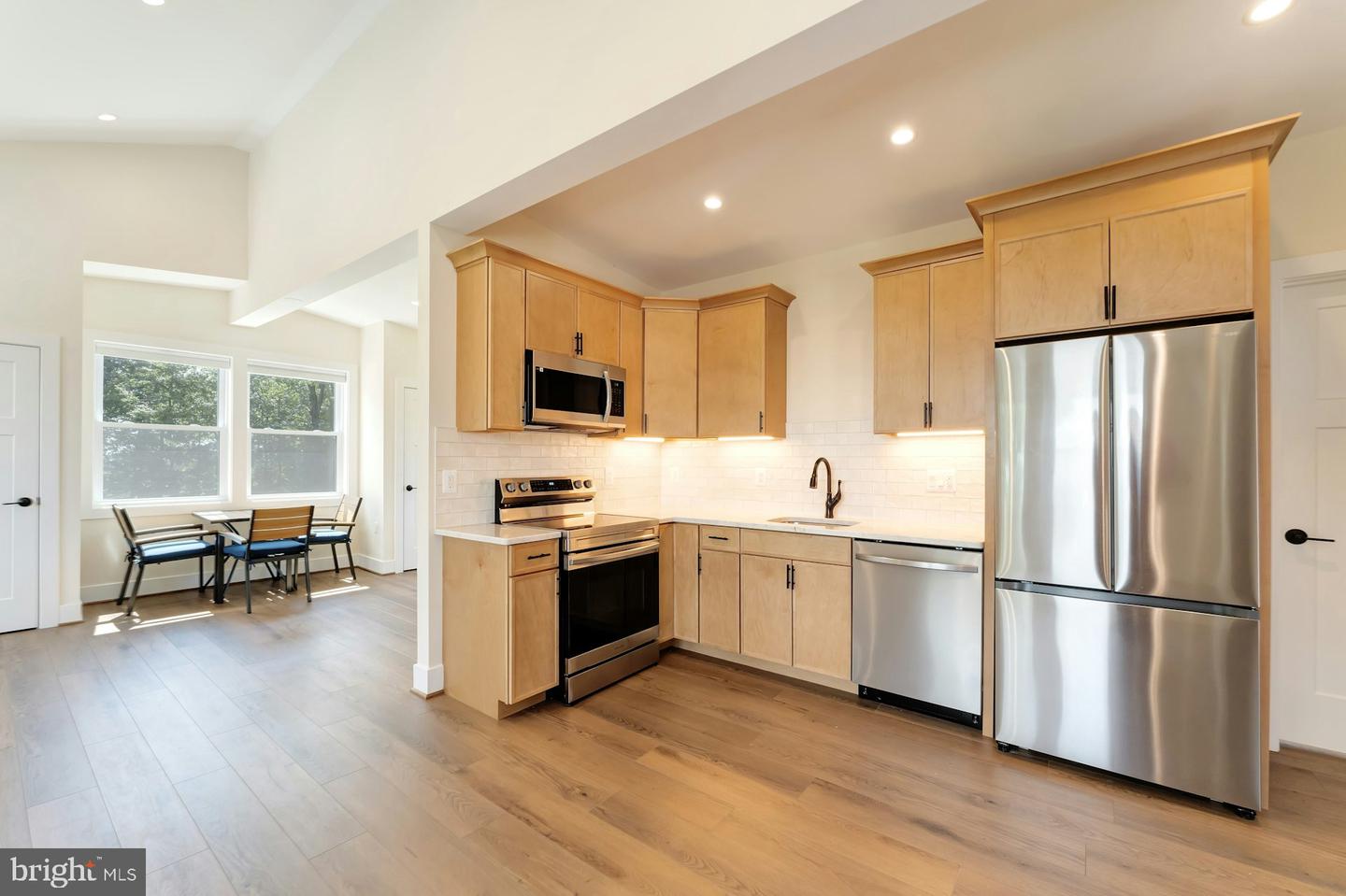 16555 OLD WATERFORD RD, PAEONIAN SPRINGS, Virginia 20129, 4 Bedrooms Bedrooms, ,4 BathroomsBathrooms,Residential,For sale,16555 OLD WATERFORD RD,VALO2106450 MLS # VALO2106450