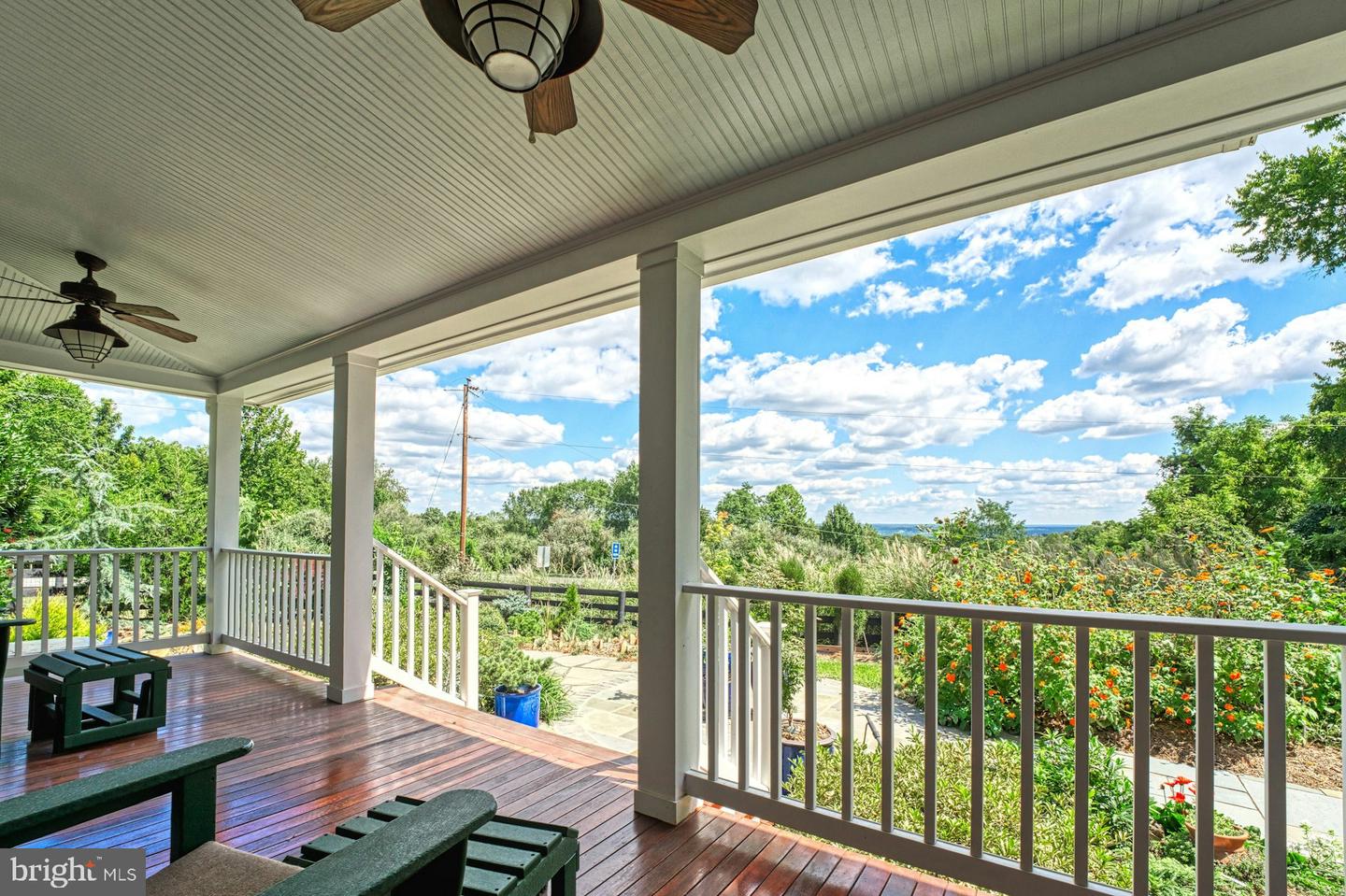 16555 OLD WATERFORD RD, PAEONIAN SPRINGS, Virginia 20129, 4 Bedrooms Bedrooms, ,4 BathroomsBathrooms,Residential,For sale,16555 OLD WATERFORD RD,VALO2106450 MLS # VALO2106450