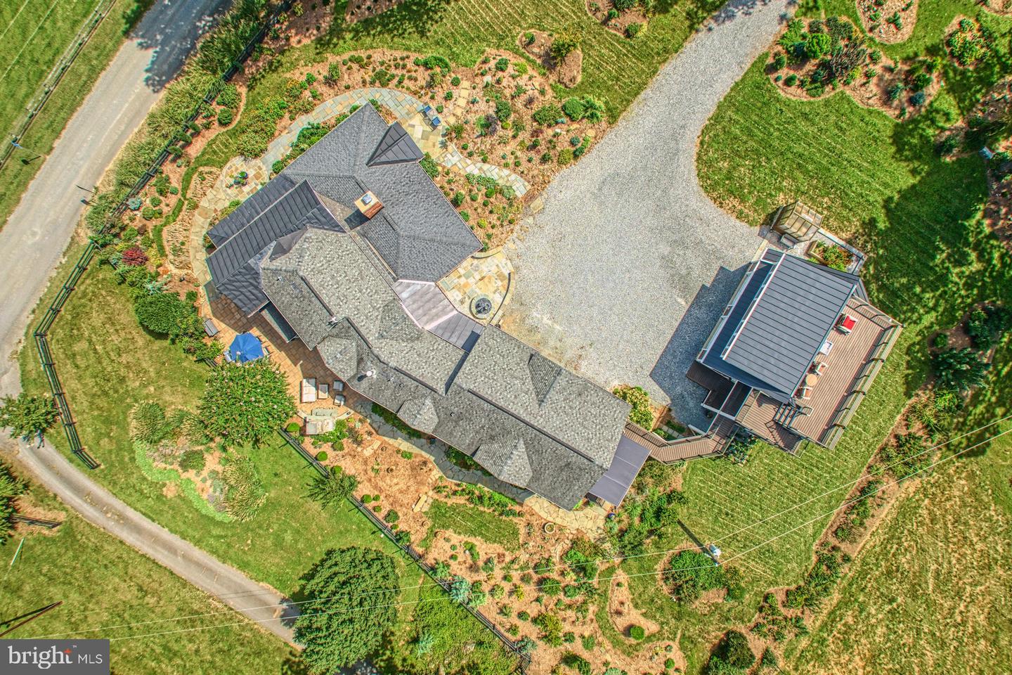 16555 OLD WATERFORD RD, PAEONIAN SPRINGS, Virginia 20129, 4 Bedrooms Bedrooms, ,4 BathroomsBathrooms,Residential,For sale,16555 OLD WATERFORD RD,VALO2106450 MLS # VALO2106450