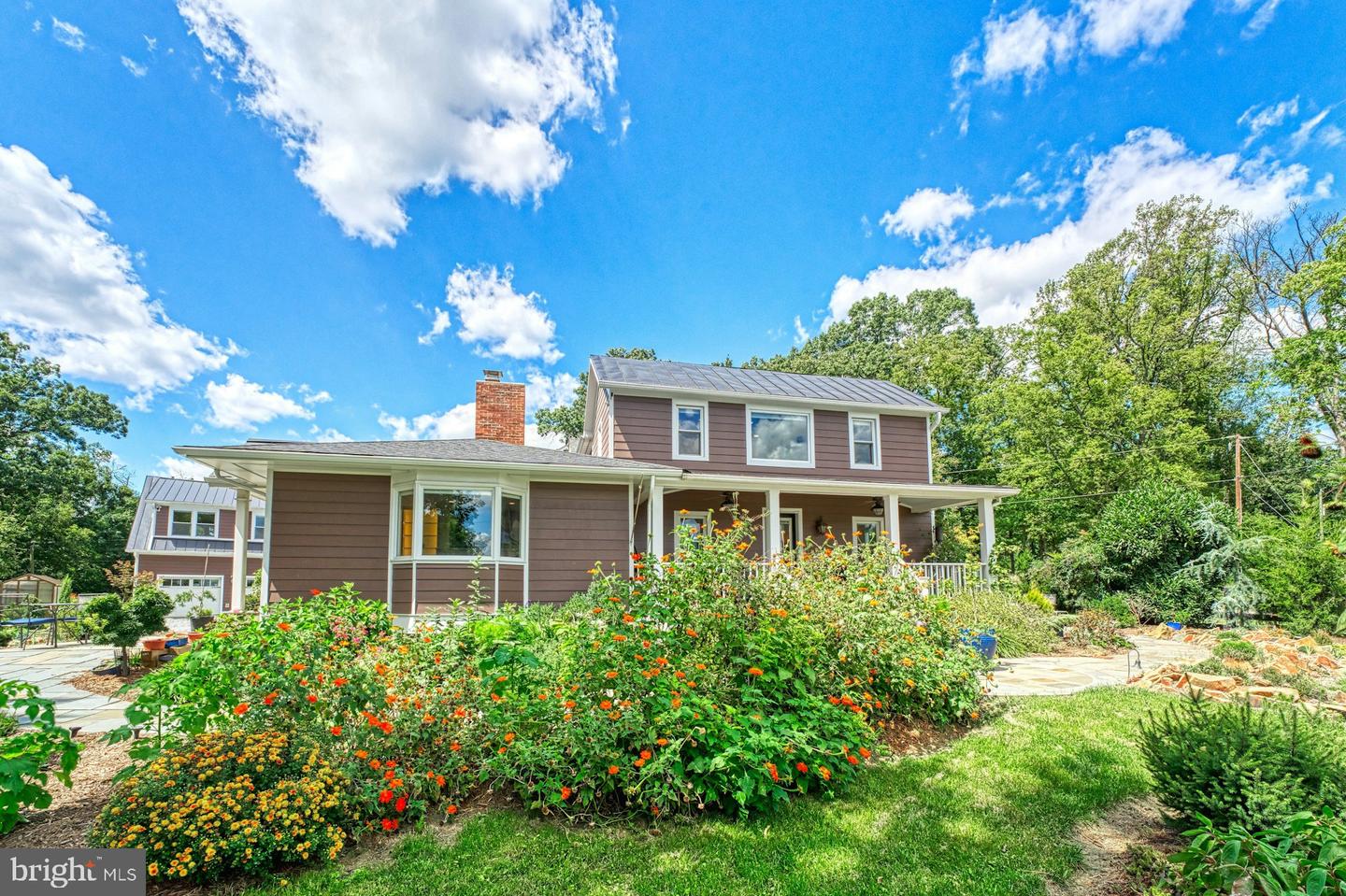 16555 OLD WATERFORD RD, PAEONIAN SPRINGS, Virginia 20129, 4 Bedrooms Bedrooms, ,4 BathroomsBathrooms,Residential,For sale,16555 OLD WATERFORD RD,VALO2106450 MLS # VALO2106450