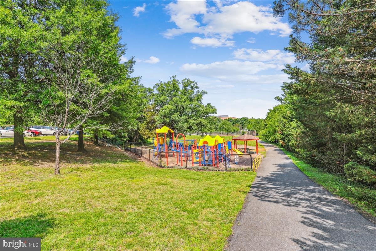 4416 S PERSHING CT, ARLINGTON, Virginia 22204, 3 Bedrooms Bedrooms, ,2 BathroomsBathrooms,Residential,For sale,4416 S PERSHING CT,VAAR2064492 MLS # VAAR2064492