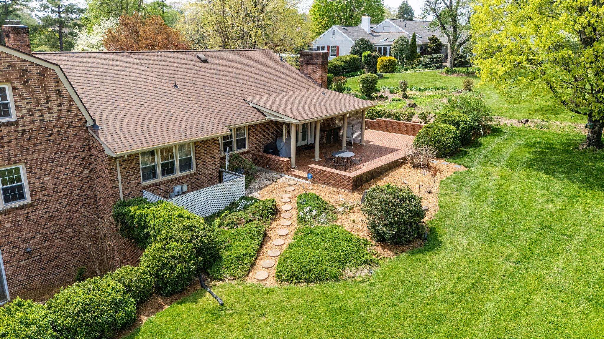 812 MEADOWBROOK RD, WAYNESBORO, Virginia 22980, 4 Bedrooms Bedrooms, ,3 BathroomsBathrooms,Residential,812 MEADOWBROOK RD,663618 MLS # 663618