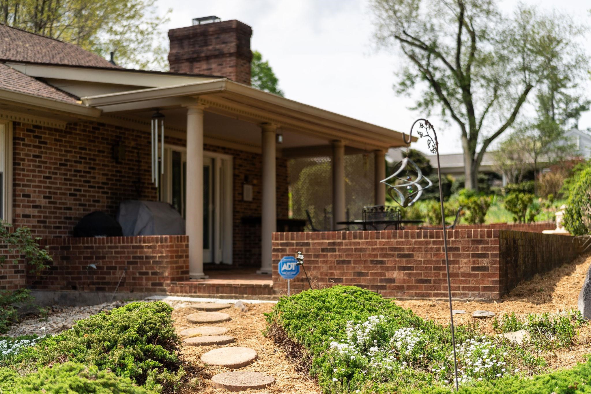 812 MEADOWBROOK RD, WAYNESBORO, Virginia 22980, 4 Bedrooms Bedrooms, ,3 BathroomsBathrooms,Residential,812 MEADOWBROOK RD,663618 MLS # 663618