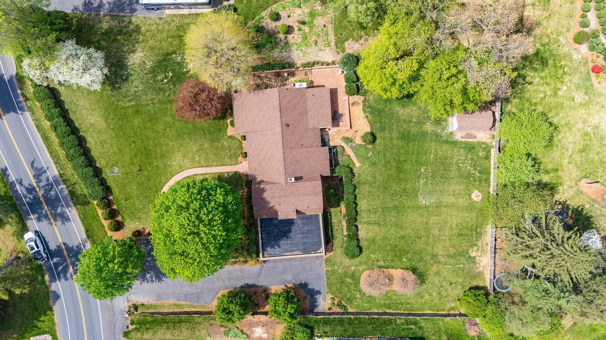 812 MEADOWBROOK RD, WAYNESBORO, Virginia 22980, 4 Bedrooms Bedrooms, ,3 BathroomsBathrooms,Residential,812 MEADOWBROOK RD,663618 MLS # 663618