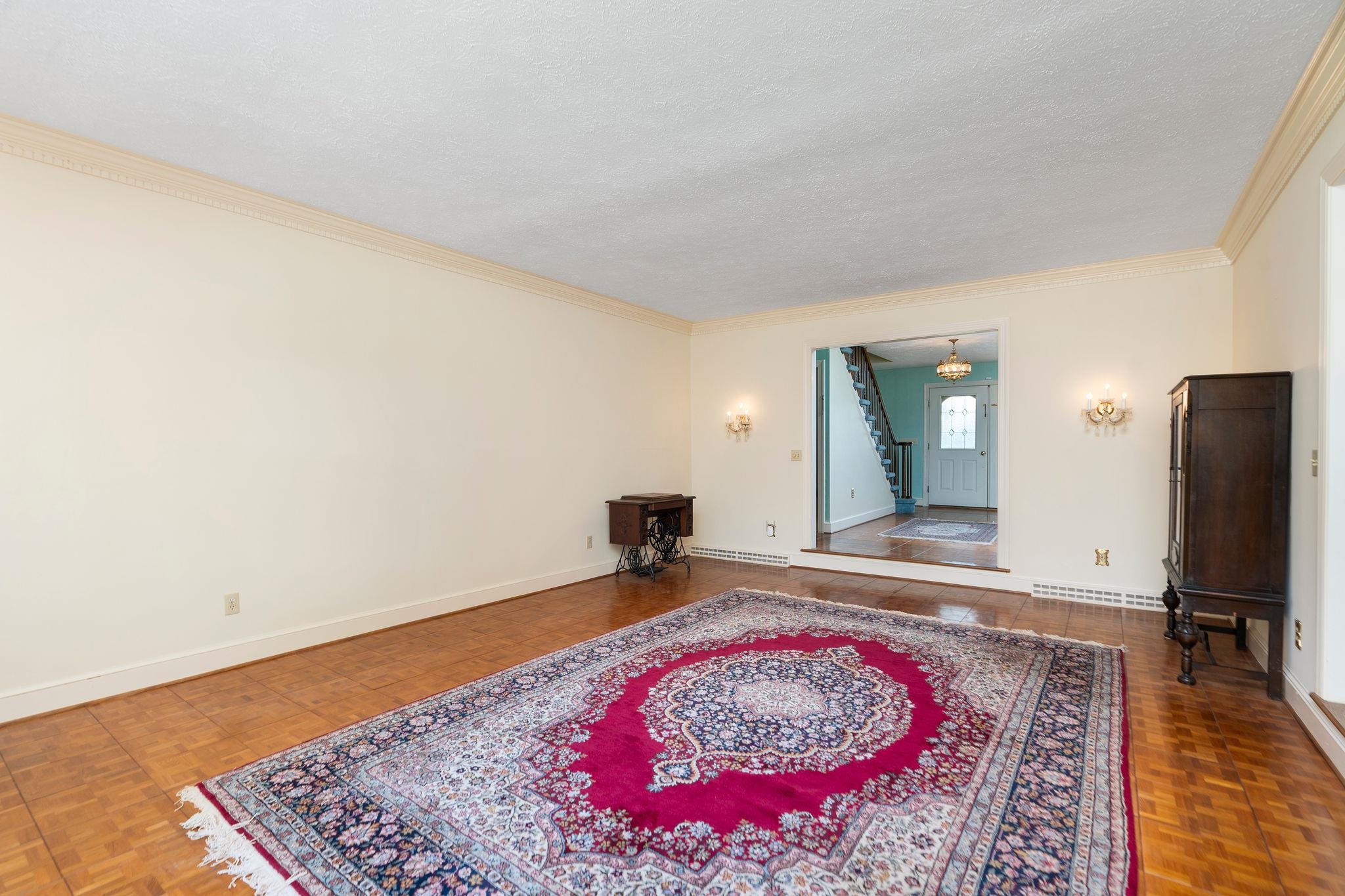 812 MEADOWBROOK RD, WAYNESBORO, Virginia 22980, 4 Bedrooms Bedrooms, ,3 BathroomsBathrooms,Residential,812 MEADOWBROOK RD,663618 MLS # 663618