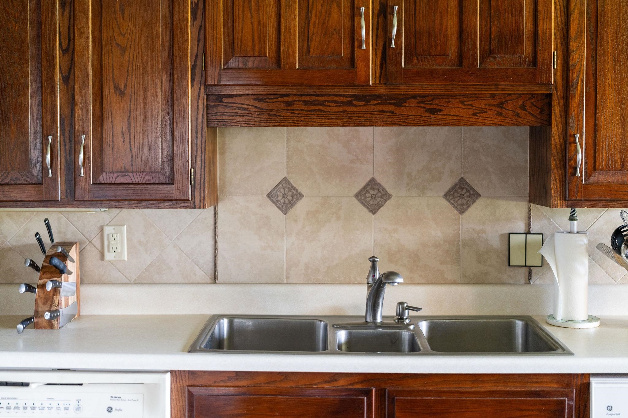 812 MEADOWBROOK RD, WAYNESBORO, Virginia 22980, 4 Bedrooms Bedrooms, ,3 BathroomsBathrooms,Residential,812 MEADOWBROOK RD,663618 MLS # 663618