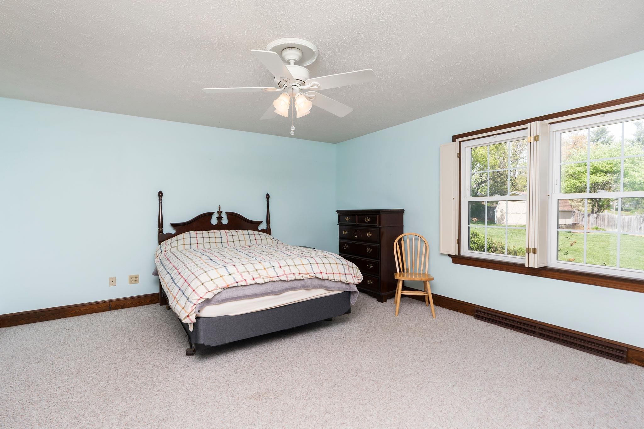 812 MEADOWBROOK RD, WAYNESBORO, Virginia 22980, 4 Bedrooms Bedrooms, ,3 BathroomsBathrooms,Residential,812 MEADOWBROOK RD,663618 MLS # 663618