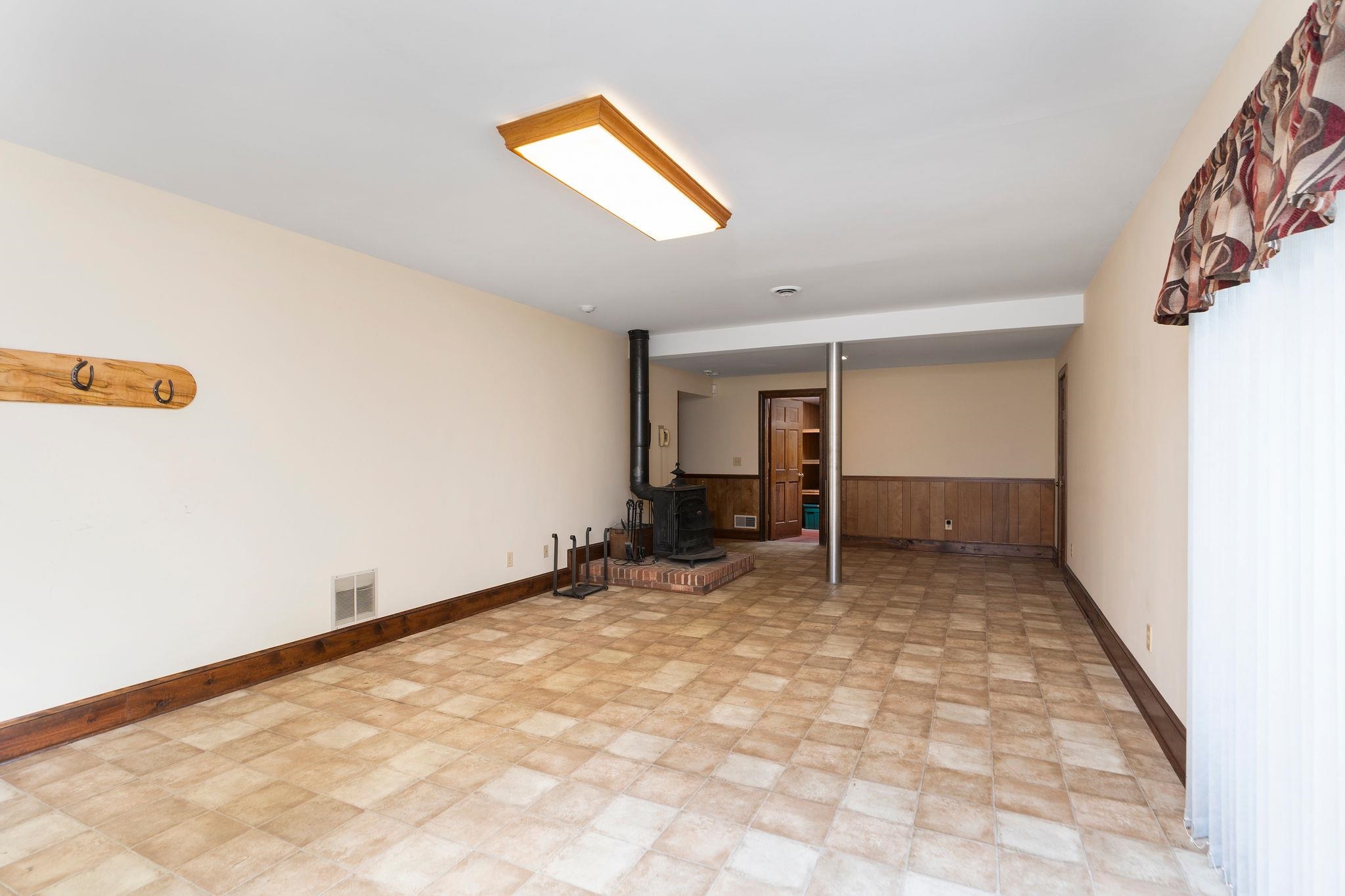 812 MEADOWBROOK RD, WAYNESBORO, Virginia 22980, 4 Bedrooms Bedrooms, ,3 BathroomsBathrooms,Residential,812 MEADOWBROOK RD,663618 MLS # 663618