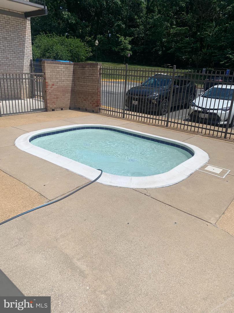 3245 RIO DR #307, FALLS CHURCH, Virginia 22041, 1 Bedroom Bedrooms, ,1 BathroomBathrooms,Residential,For sale,3245 RIO DR #307,VAFX2277186 MLS # VAFX2277186