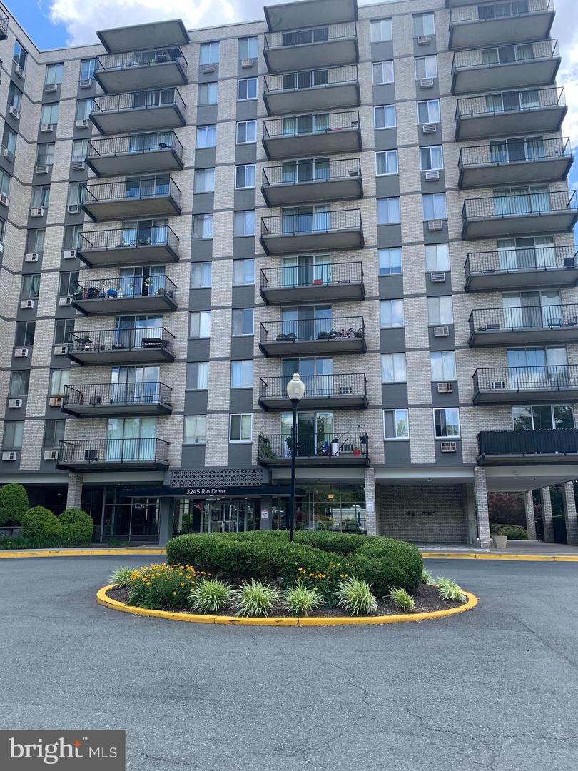 3245 RIO DR #307, FALLS CHURCH, Virginia 22041, 1 Bedroom Bedrooms, ,1 BathroomBathrooms,Residential,For sale,3245 RIO DR #307,VAFX2277186 MLS # VAFX2277186