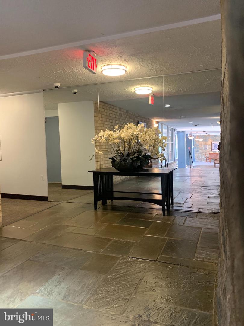 3245 RIO DR #307, FALLS CHURCH, Virginia 22041, 1 Bedroom Bedrooms, ,1 BathroomBathrooms,Residential,For sale,3245 RIO DR #307,VAFX2277186 MLS # VAFX2277186