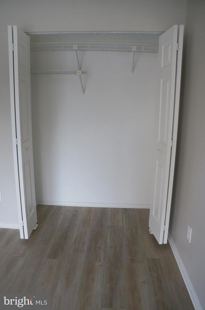 6101 EDSALL RD #701, ALEXANDRIA, Virginia 22304, 2 Bedrooms Bedrooms, ,2 BathroomsBathrooms,Residential,For sale,6101 EDSALL RD #701,VAAX2051404 MLS # VAAX2051404