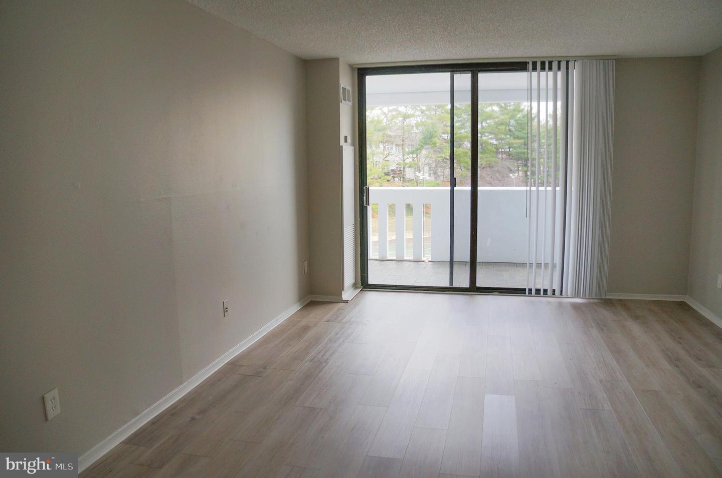 6101 EDSALL RD #701, ALEXANDRIA, Virginia 22304, 2 Bedrooms Bedrooms, ,2 BathroomsBathrooms,Residential,For sale,6101 EDSALL RD #701,VAAX2051404 MLS # VAAX2051404