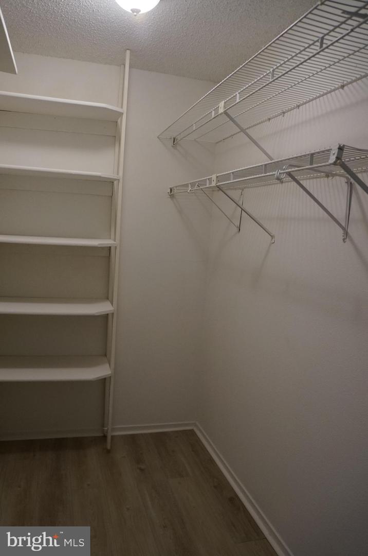 6101 EDSALL RD #701, ALEXANDRIA, Virginia 22304, 2 Bedrooms Bedrooms, ,2 BathroomsBathrooms,Residential,For sale,6101 EDSALL RD #701,VAAX2051404 MLS # VAAX2051404